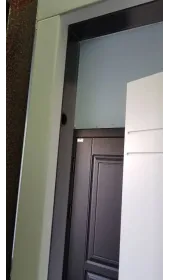 Входные бронедвери, модель «Джаз» черно-белые, 2 мм. сталь, с белой коробкой Входные бронедвери, модель «Джаз» черно-белые, 2 мм. сталь, с белой коробкой
