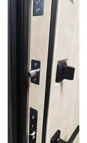 Торець дверей