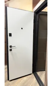 Дверь Империум в открытом положении