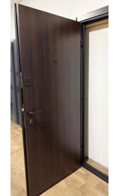 Дверь Кемел в открытом положении