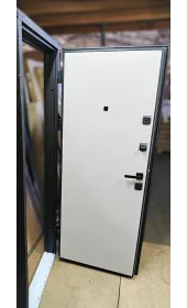 Дверь Шарк в открытом положении