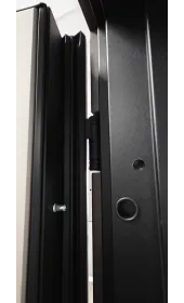 Вид на дверную петлю и антисрез на полотне модель Синдикат