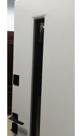 Вид двери Спадаро в открытом положении с внутренней стороны