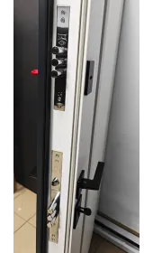 Дверь Спадаро с торца