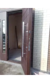 Двостулкові бронедвері зі склом і ковкою, модель «Арабіка», ручка скоба Двостулкові бронедвері зі склом і ковкою, модель «Арабіка», ручка скоба