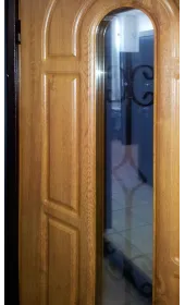 Вхідні двері зі склопакетом та ковкою, колір «золотий дуб» Вхідні двері зі склопакетом та ковкою, колір «золотий дуб»