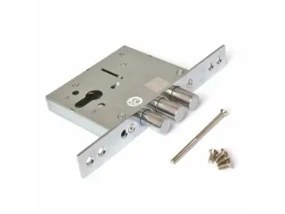 Входная дверь терминология: замок запирающий